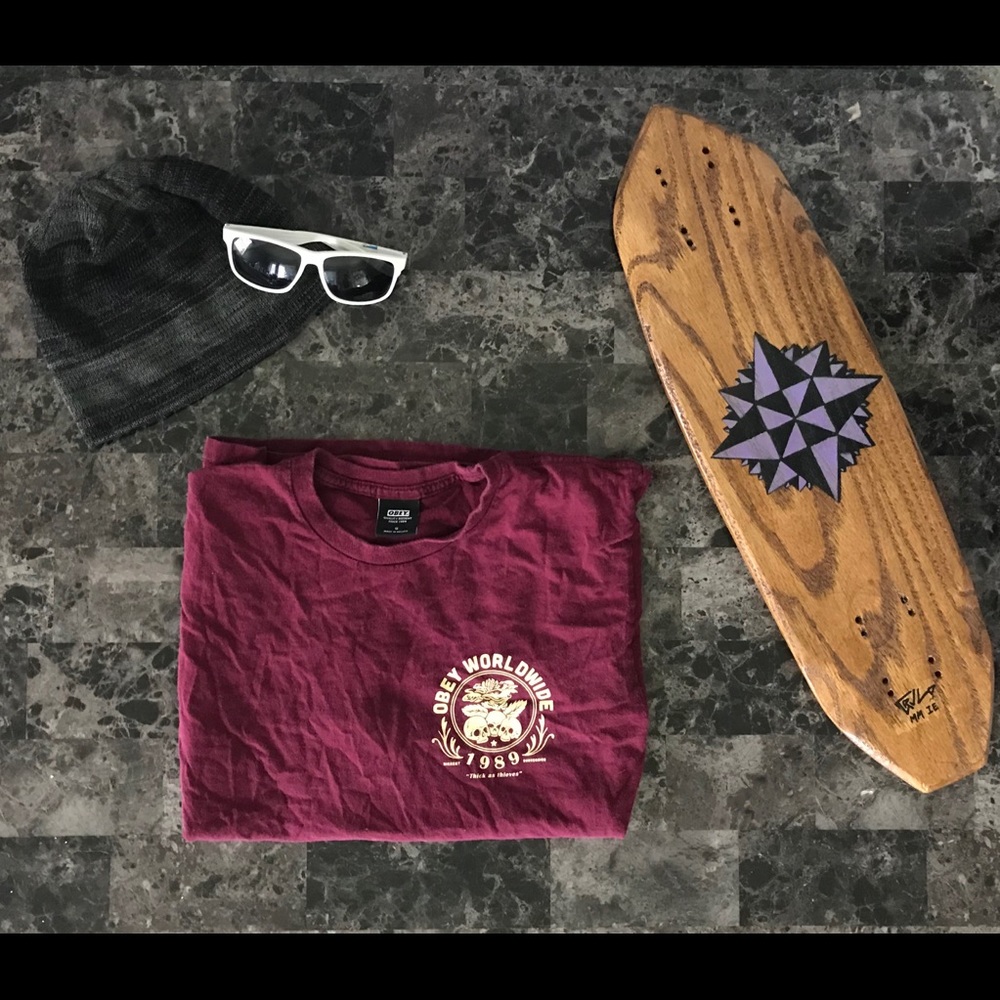 Men’s Small Red Obey T-Shirt